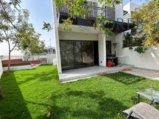 HUGE SIDEYARD | EXCLUSIVE | FULLY FURNISHED