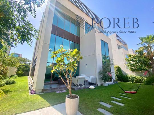 Private Elevator | Luxurious G+2 w Terrace